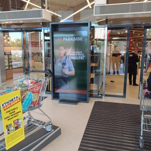 Reteaua-Digitala-Indoor-DOOH-KAUFLAND-Berceni-Emil-Racovita-3